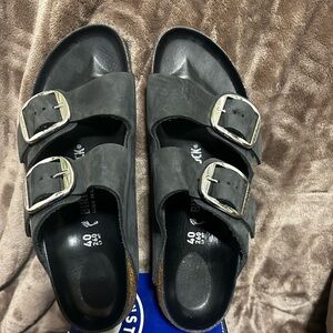 Women’s  Birkenstock Arizona  Big Buckle Black Oiled Leather  Sandals